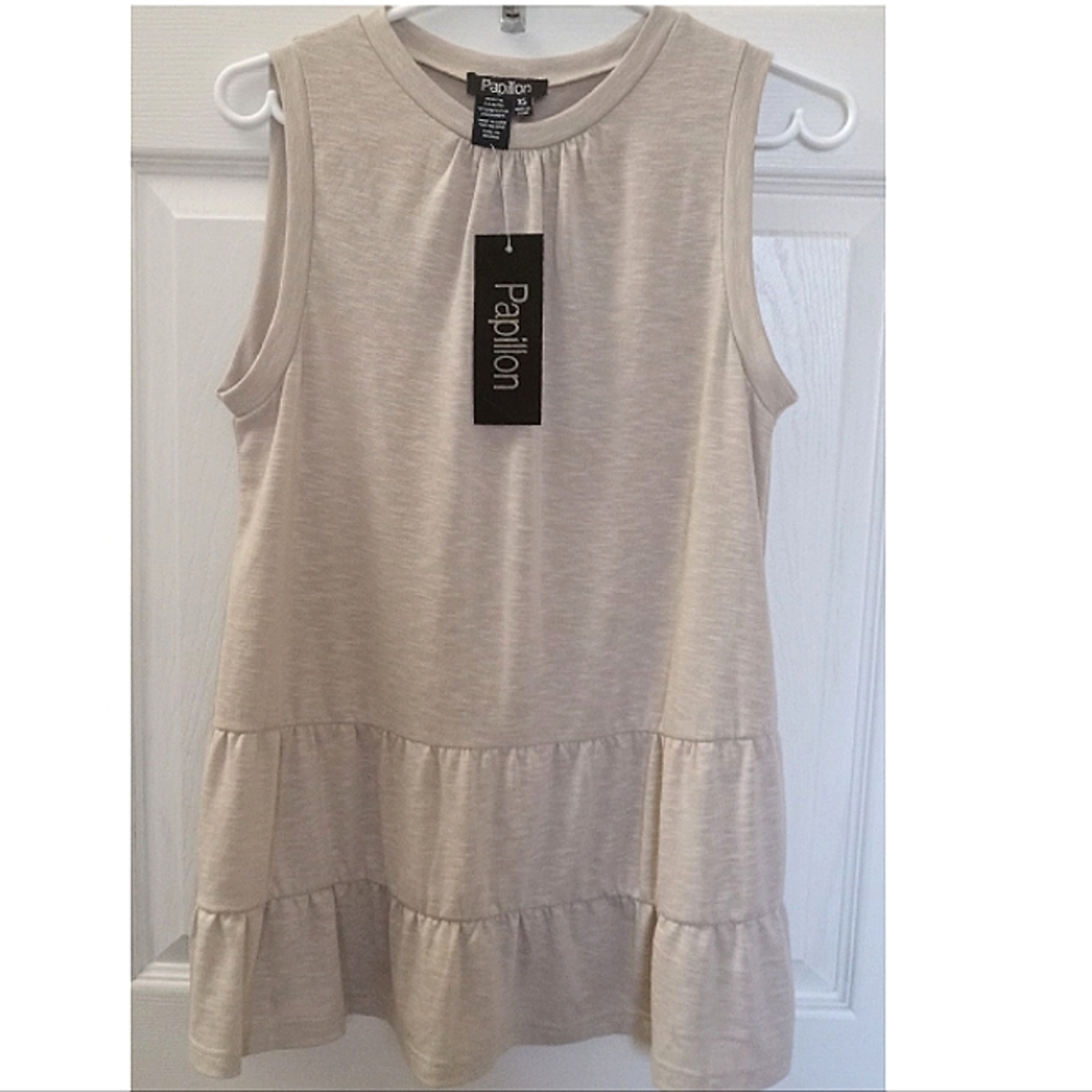 NWT Ruffled Top Size XS